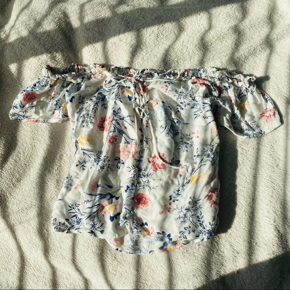 3 Floral Blouse Bundle Size SSM - Picture 3 of 11